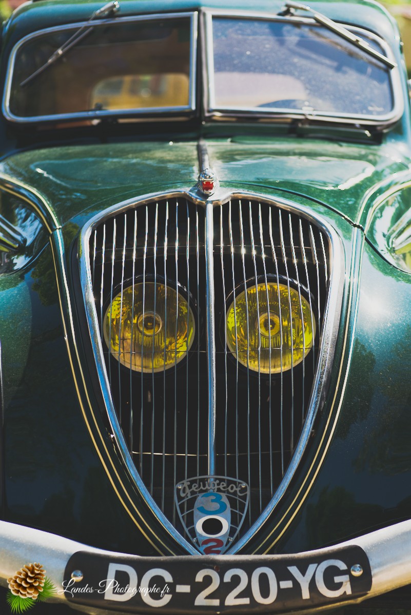 🚗 Car & Moto Addiction à Soustons : Le Charme Intemporel des Belles Anciennes